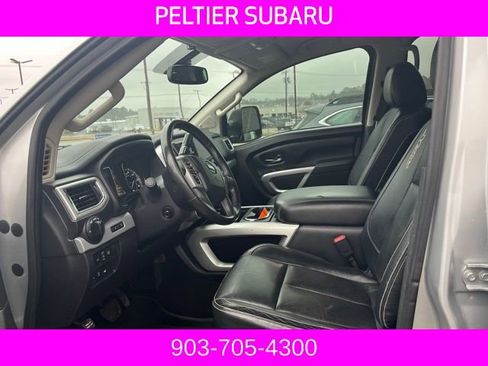Used 2018 Nissan Titan PRO-4X w/ Pro-4x Convenience Package image 6