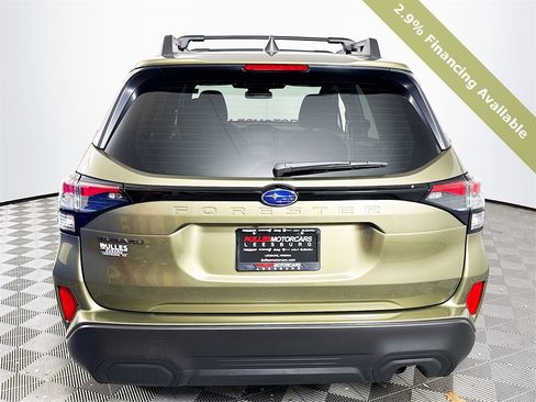 Used 2025 Subaru Forester Premium image 6