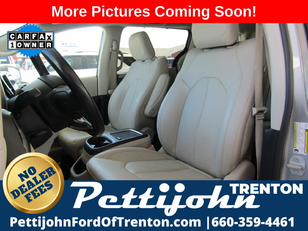 Used 2021 Chrysler Pacifica Touring-L FWD image 22