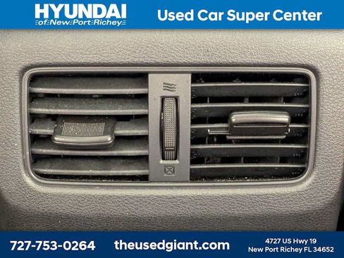 Used 2024 Nissan Rogue SV w/ SV Premium Package AWD/4WD image 17
