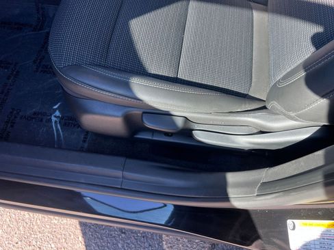 Used 2025 Buick Envista Preferred FWD image 22