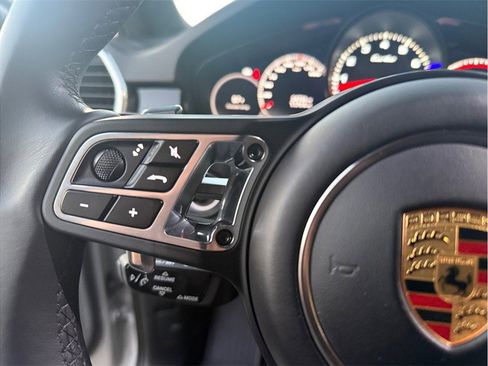 Used 2023 Porsche Cayenne Turbo image 15