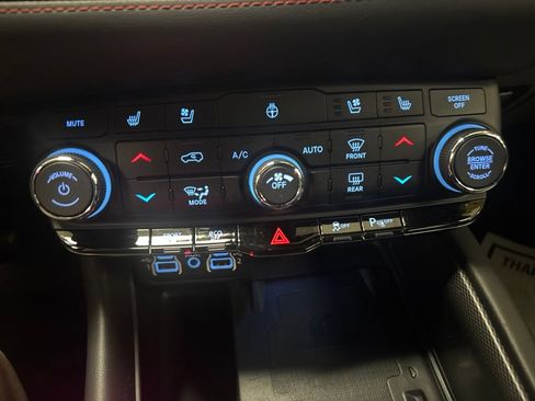Used 2023 Dodge Durango R/T AWD/4WD image 12
