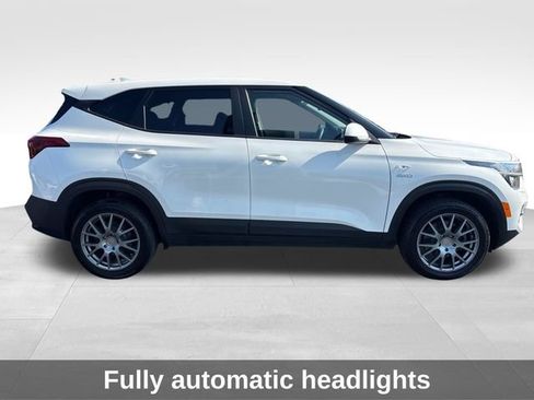 Used 2023 Kia Seltos LX AWD/4WD image 7