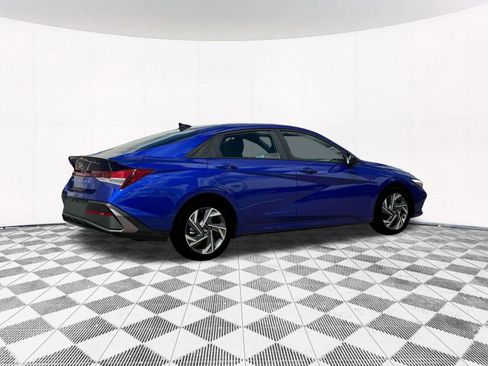 New 2025 Hyundai Elantra Sport image 13