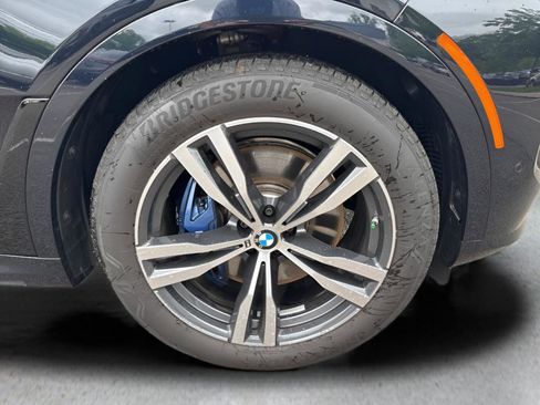 Used 2025 BMW X7 M60i image 13