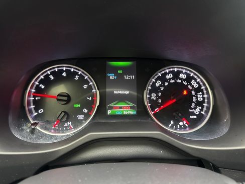 Used 2021 Toyota RAV4 LE FWD image 59
