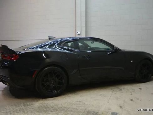 Used 2017 Chevrolet Camaro LT w/ Technology Package RWD image 24
