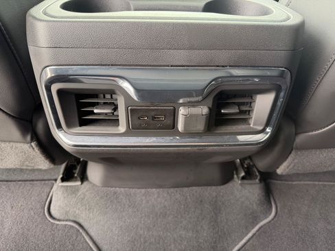 Used 2022 Chevrolet Silverado 1500 High Country w/ Technology Package AWD/4WD image 21