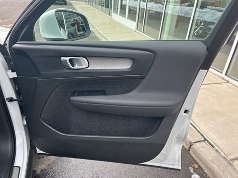 Certified 2025 Volvo XC40 B5 Plus image 14