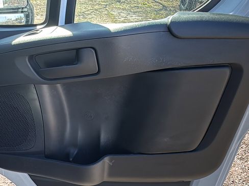 Used 2025 RAM ProMaster 2500 w/ Convenience Group image 27