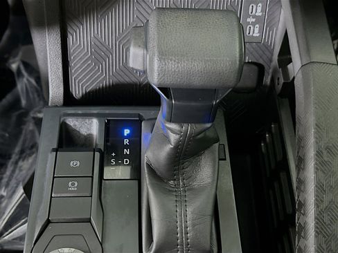 Used 2025 Toyota Tacoma SR5 image 21