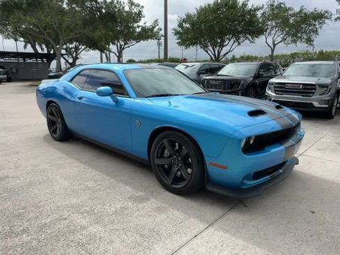 Used 2023 Dodge Challenger SRT Hellcat image 2