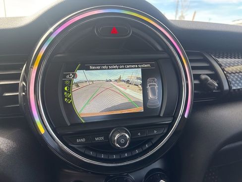 Used 2018 MINI Cooper S image 21