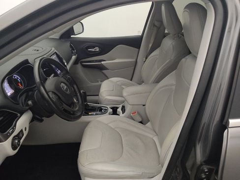 Used 2019 Jeep Cherokee Limited AWD/4WD image 17