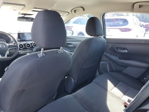 Used 2025 Nissan Sentra SR FWD image 11
