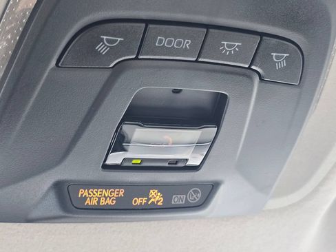 Used 2025 Toyota Corolla Cross L FWD image 31