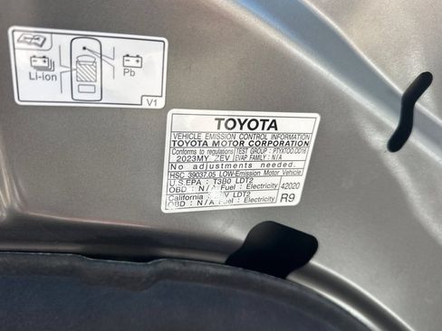 Certified 2023 Toyota bZ4X FWD image 37