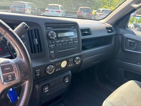 Used 2014 Honda Ridgeline Sport image 10