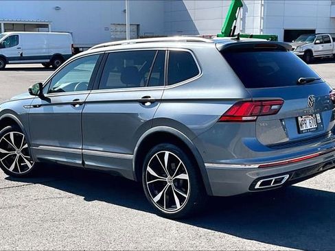 Used 2022 Volkswagen Tiguan SEL R-Line AWD/4WD image 12