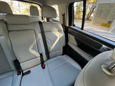 Used 2025 Hyundai Santa Fe SEL image 33