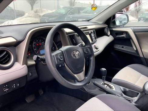 Used 2015 Toyota RAV4 XLE image 18