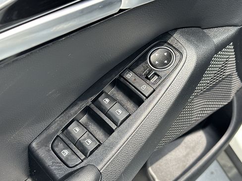 Used 2024 Kia Seltos S FWD image 15