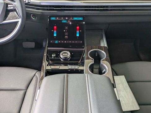 Certified 2026 Cadillac Escalade 4WD image 21