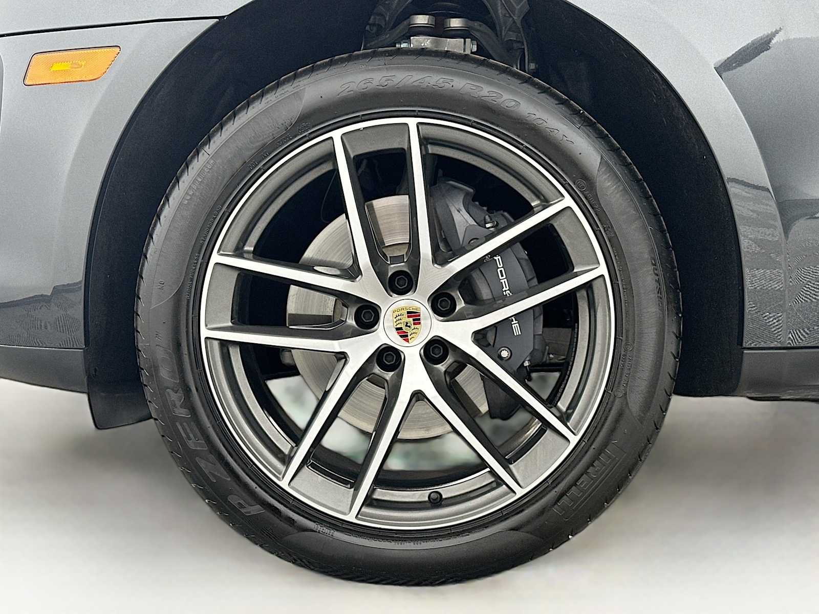 Certified 2026 Porsche Macan AWD/4WD image 32