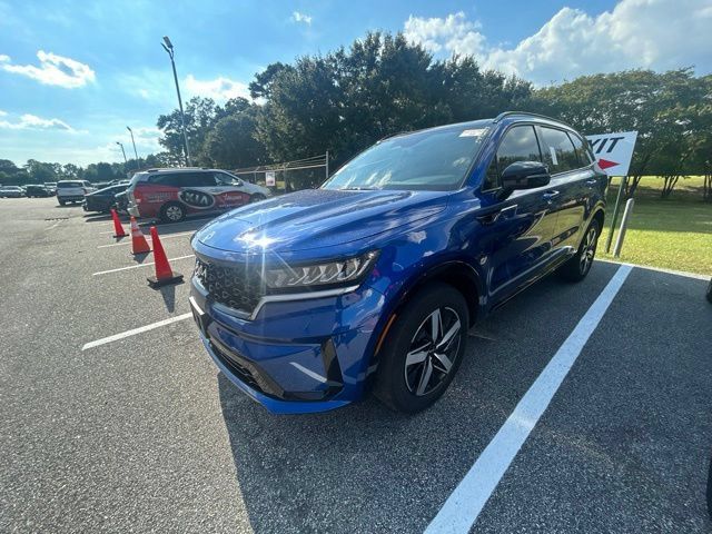 Used 2023 Kia Sorento S w/ Panoramic Sunroof Package FWD image 3