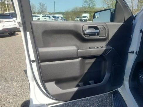 Used 2024 Chevrolet Silverado 1500 Custom image 22