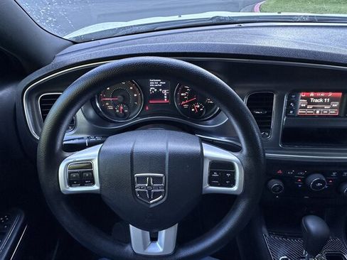 Used 2014 Dodge Charger SE RWD image 14
