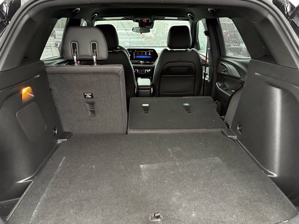 Used 2024 Chevrolet TrailBlazer RS AWD/4WD image 34