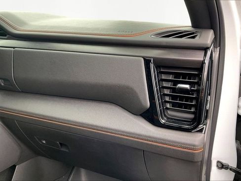 Used 2025 GMC Sierra 3500 AT4 w/ AT4 Premium Plus Package image 29