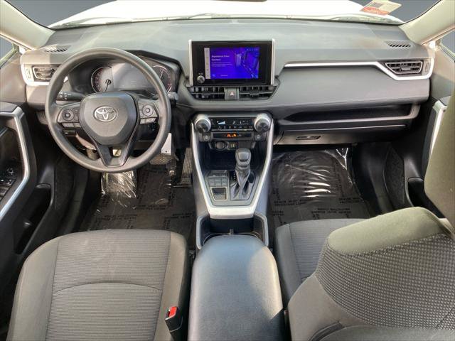 Certified 2025 Toyota RAV4 LE AWD/4WD image 10