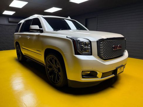 Used 2015 GMC Yukon Denali w/ Premium Package AWD/4WD image 2