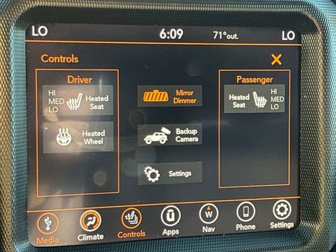 Used 2023 Jeep Wrangler Unlimited w/ Dual Top Group AWD/4WD image 35