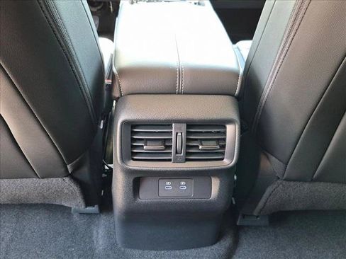 Certified 2025 Nissan Murano SL w/ Cargo Package AWD/4WD image 18