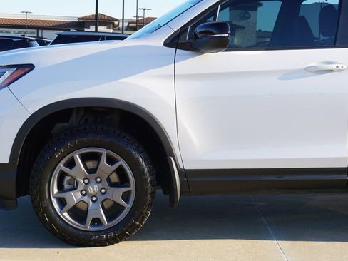 Used 2024 Honda Passport TrailSport image 10