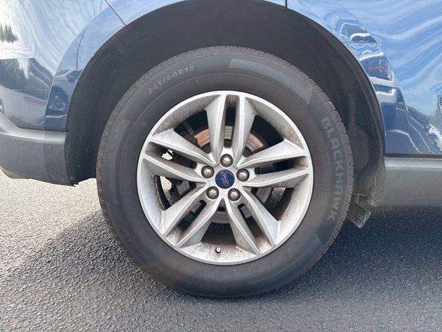Used 2017 Ford Edge SEL w/ Cargo Accessory Package FWD image 5