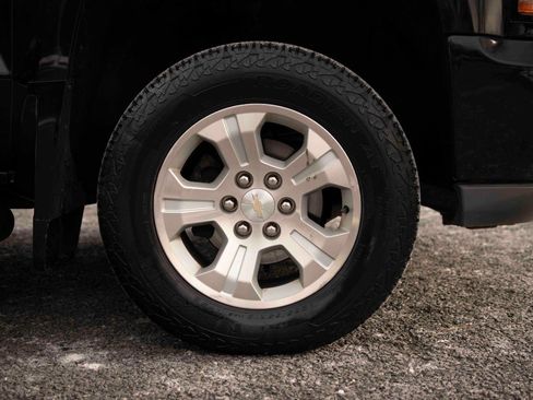 Used 2017 Chevrolet Silverado 1500 LT w/ Snow Plow Prep Package image 22