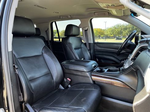 Used 2017 GMC Yukon SLT image 25