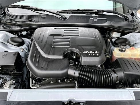 Used 2022 Dodge Challenger SXT w/ Blacktop Package image 31