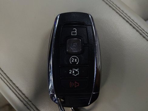 Used 2018 Lincoln MKC Reserve w/ Lincoln MKC Climate Package AWD/4WD image 32