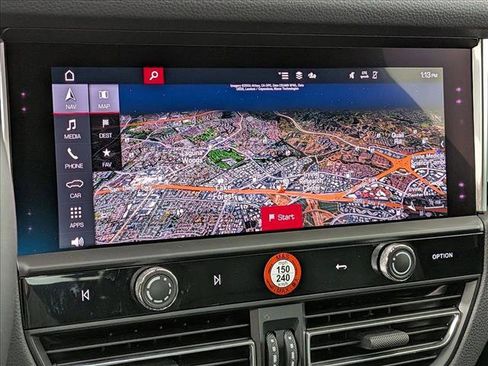 Certified 2025 Porsche Macan image 18