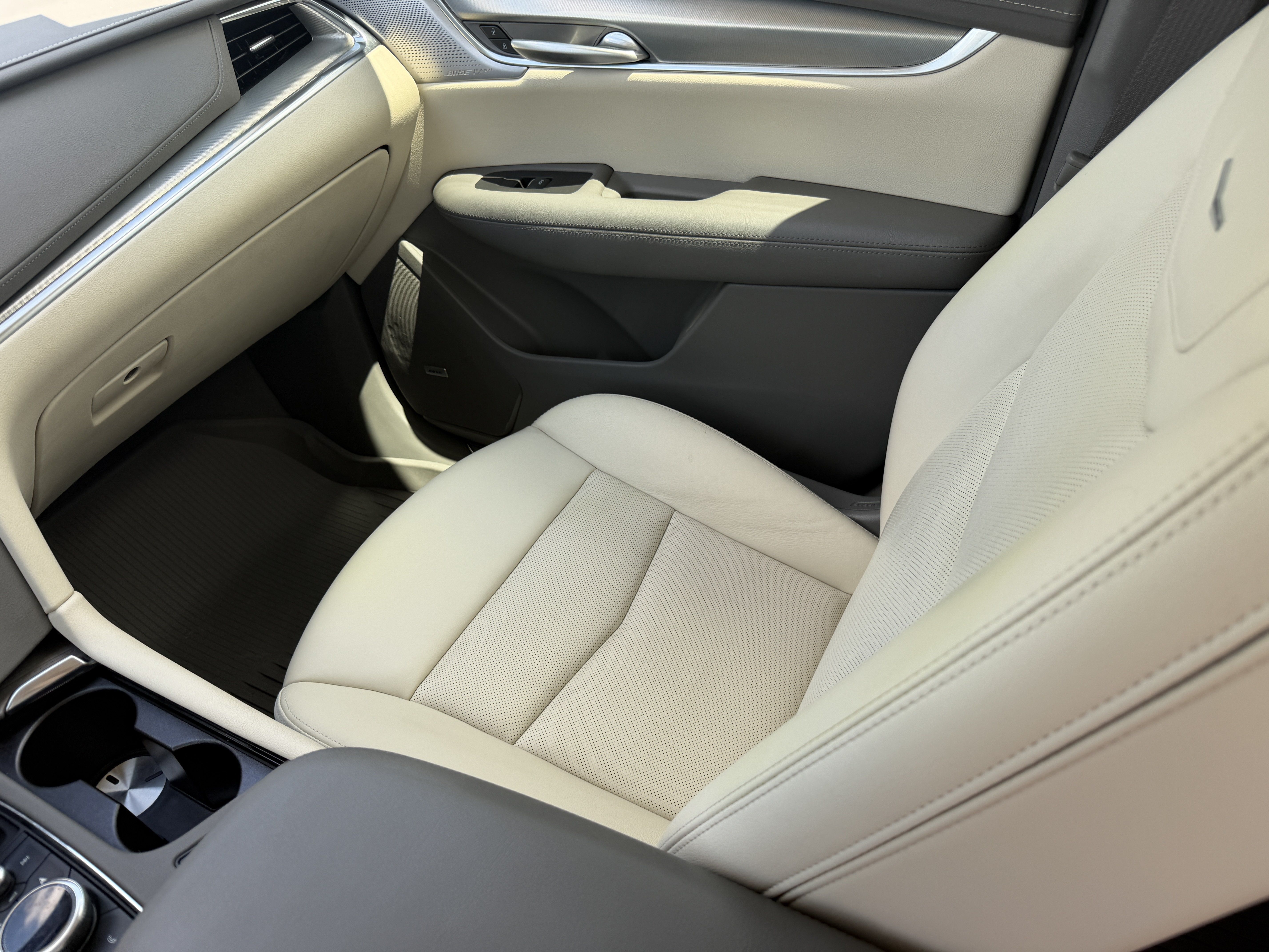Certified 2023 Cadillac XT5 Premium Luxury FWD image 15