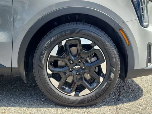 Used 2024 Kia Sorento S FWD image 6