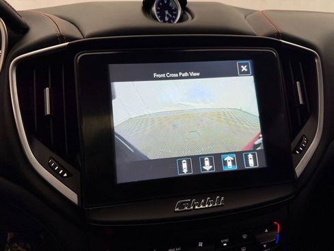 Used 2018 Maserati Ghibli S Q4 AWD/4WD image 24