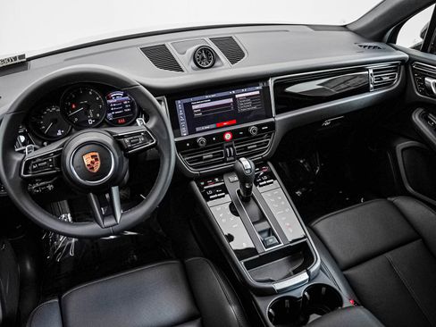 New 2026 Porsche Macan AWD/4WD image 19