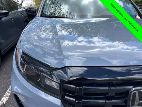 Used 2025 Honda Ridgeline Sport+ image 3